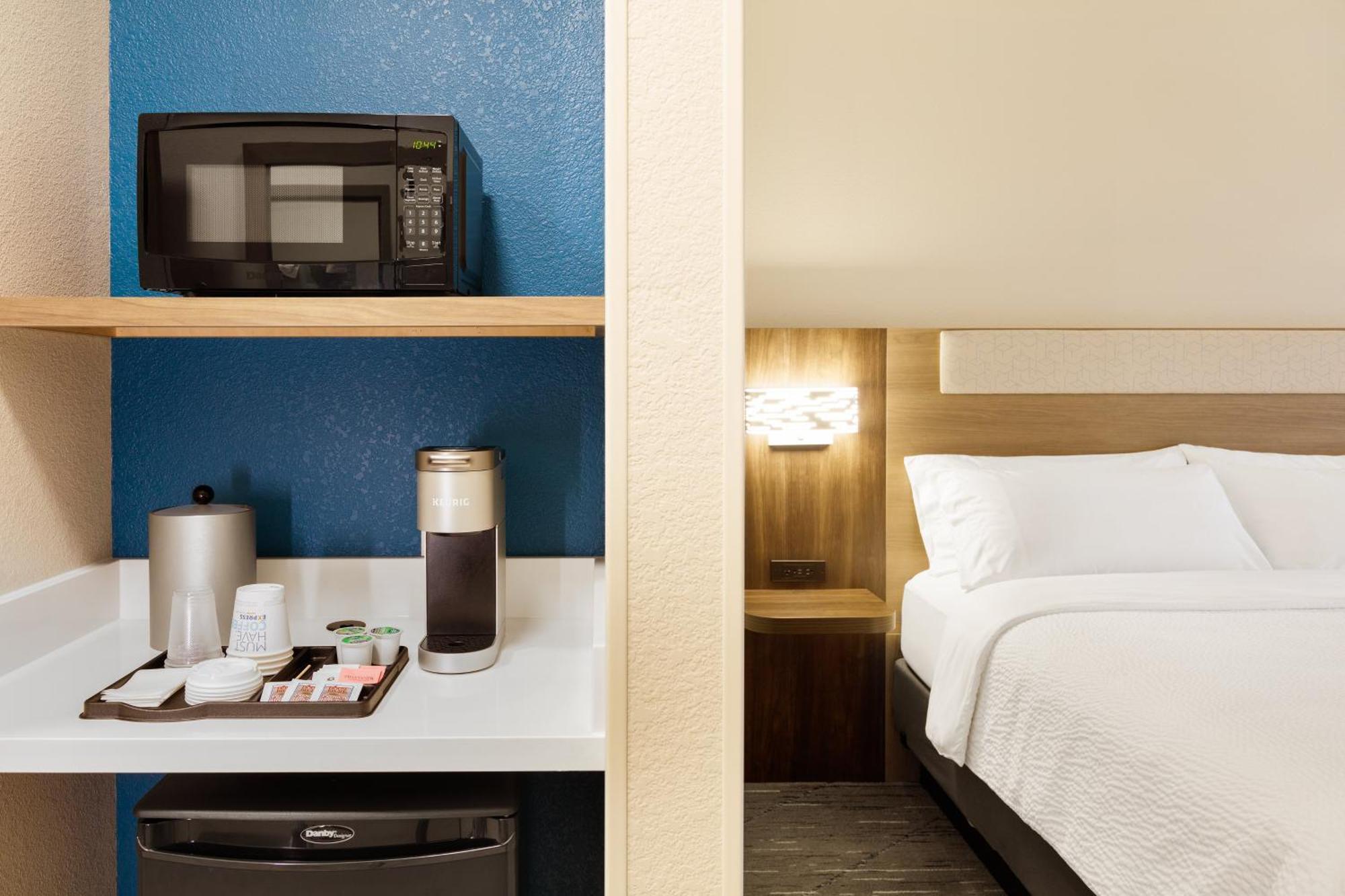 Holiday Inn Express & Suites - Aurora By Ihg Exteriér fotografie